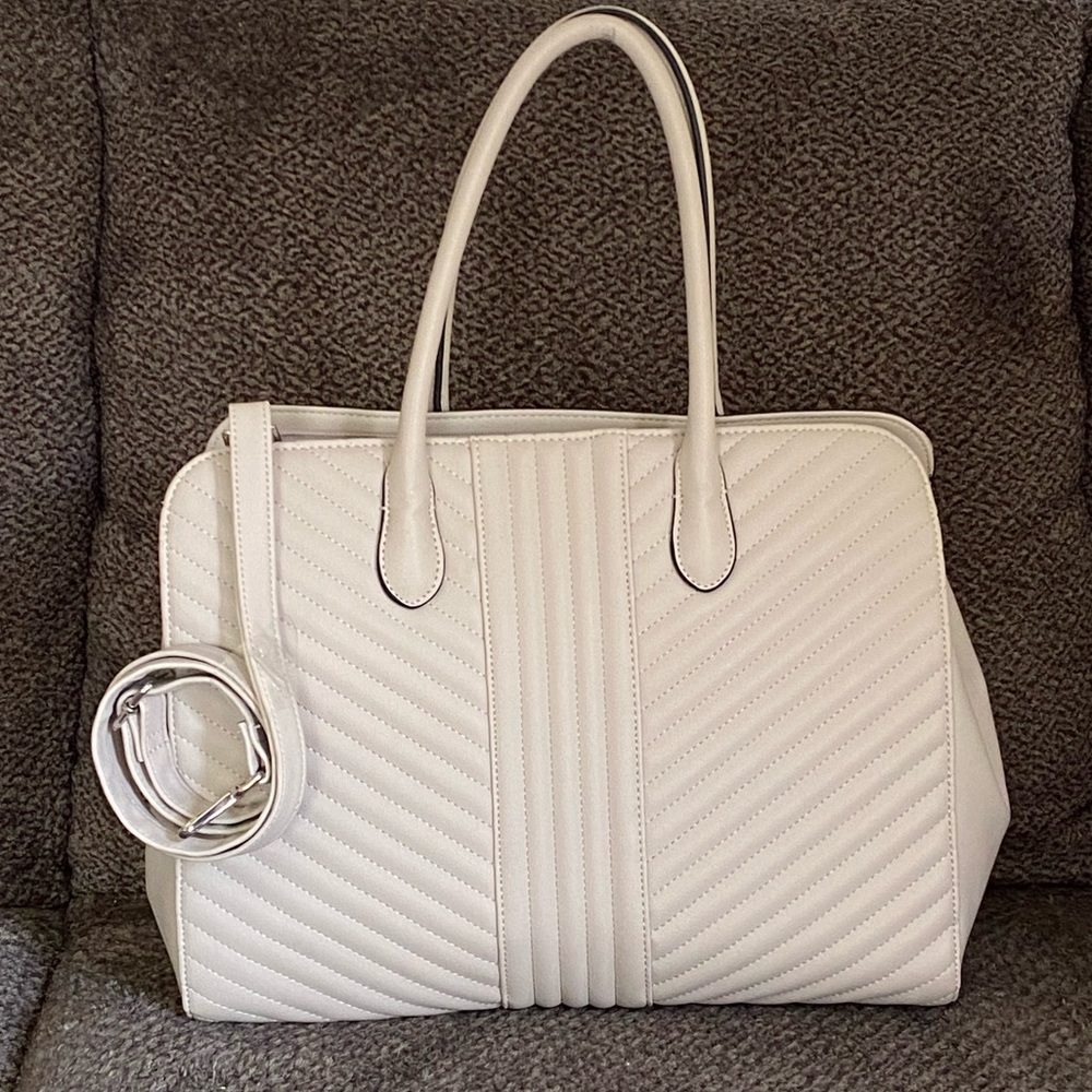 New large beige tote - Picture 1 of 13